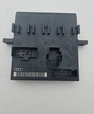 Audi A4 S4 B6 8E 8H Comfort/convenience module 8E0907279J
