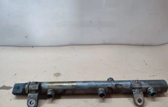 Jeep Grand Cherokee (WK) Fuel main line pipe A6420702595
