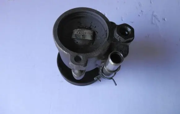 Renault Scenic I Power steering pump 7700415198