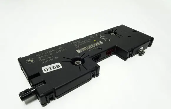 BMW 3 E90 E91 Aerial antenna amplifier 6934846 920037101 10819610