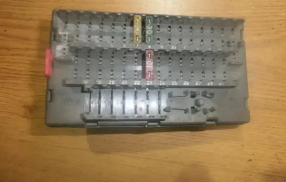 Citroen Xantia Fuse box set 9566610180