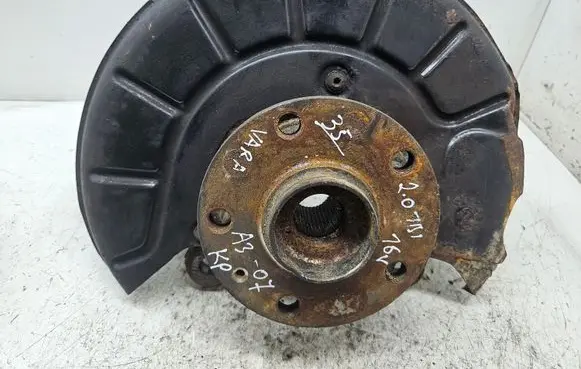 Audi A3 S3 8P Front wheel hub