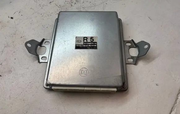 Subaru Impreza II Engine control unit/module 22611AL242