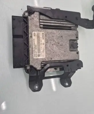 KIA Sorento Engine control unit/module 391012F020