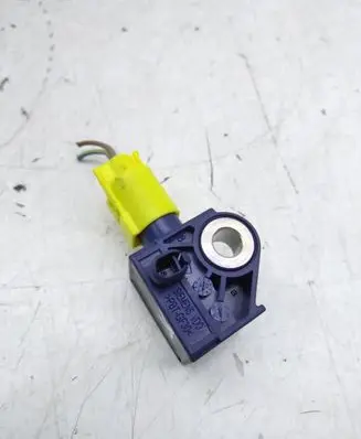 Mercedes-Benz C W204 Airbag deployment crash/impact sensor A2128204926