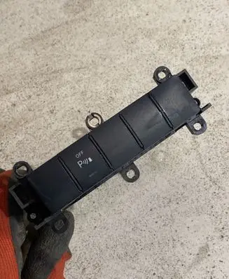 Mercedes-Benz B W245 Parking (PDC) sensor switch 1698208210 33460302 30060810103638