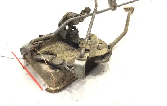 Mitsubishi Pajero Front door lock