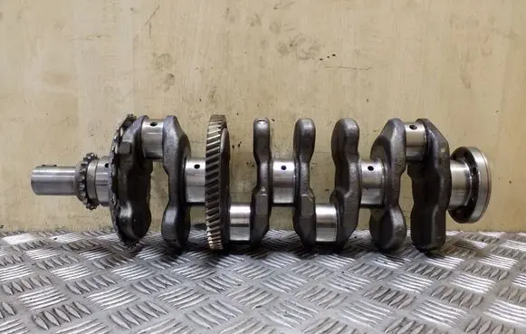 Toyota Avensis T270 Crankshaft 