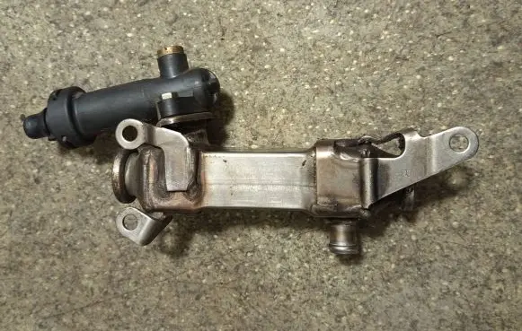 EGR valve cooler