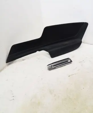 Ford Mustang VI Front door card panel trim