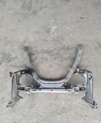 BMW 5 E60 E61 Front subframe 440442060 2121644 6759461