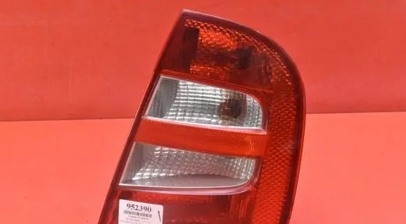 Skoda Fabia Mk1 (6Y) Rear/tail lights 6Y6945096B
