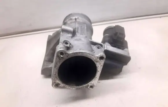 Volvo XC70 EGR valve 30774531