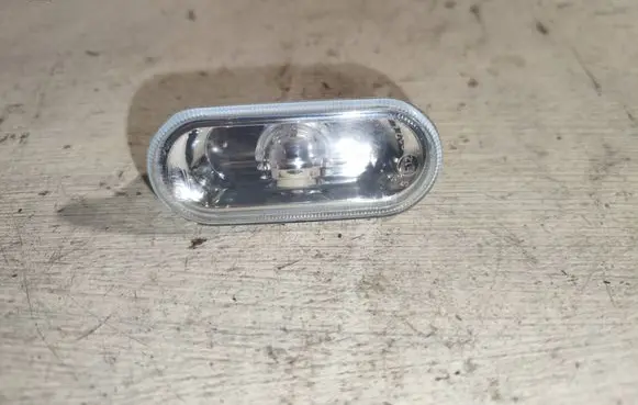 Volkswagen Polo IV 9N3 Front fender indicator light 1j0949117