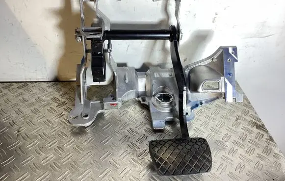 Porsche Macan (95B) Brake pedal 762135147420 95B723031B