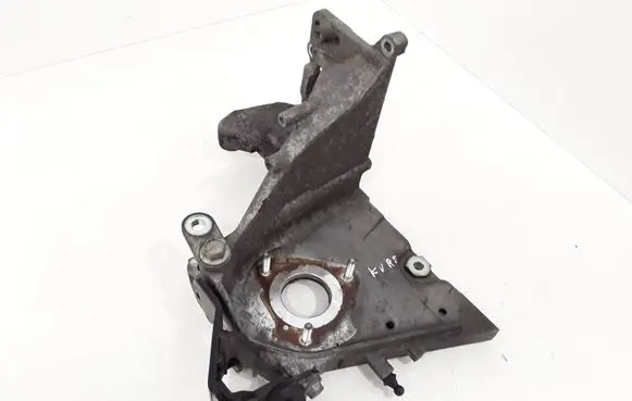 Opel Insignia A Fuel pump bracket 