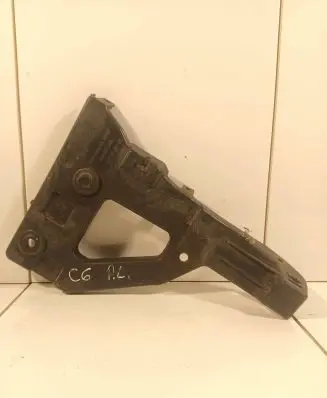 Audi A6 S6 C6 4F Front bumper mounting bracket 4F0807228