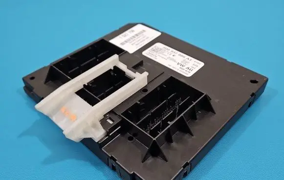 Skoda Octavia Mk3 (5E) Central body control module 5Q0937086AJ IMPRK1527759
