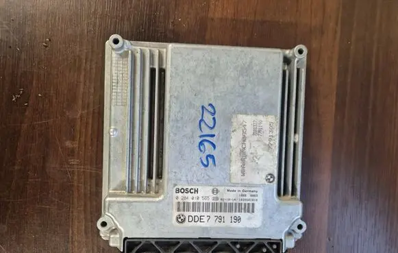 BMW 3 E46 Engine control unit/module 0281010565 1039S01010 7791190