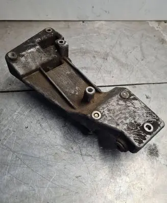 Mercedes-Benz Sprinter W901 W902 W903 W904 Generator/alternator bracket 021260089B