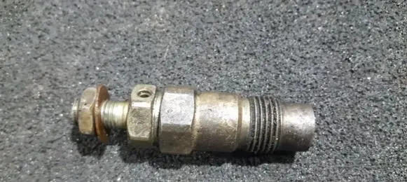 Nissan Sunny Fuel injector 71A1361 71-A1361