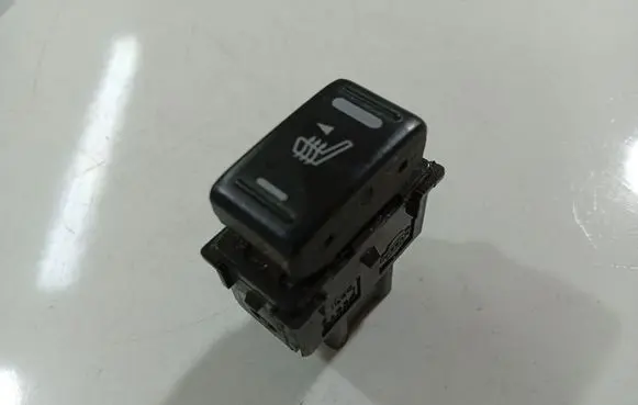 Nissan Tiida C11 Seat heating switch 