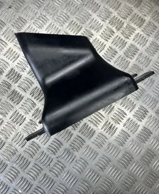 Mitsubishi Colt Intercooler air channel guide MN130243