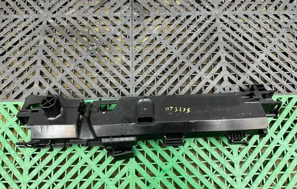 BMW 3 G20 G21 Radiator support slam panel bracket 8666839 15272311