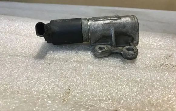 Volvo S90, V90 Turbo solenoid valve 31480440 0H290520