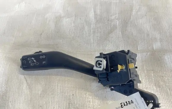 Volkswagen Touran I Indicator stalk 1K0953513F 01103511 10351180125533