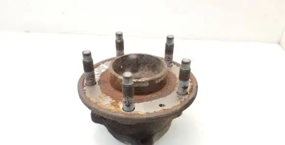 Opel Zafira C Rear wheel hub 13502873