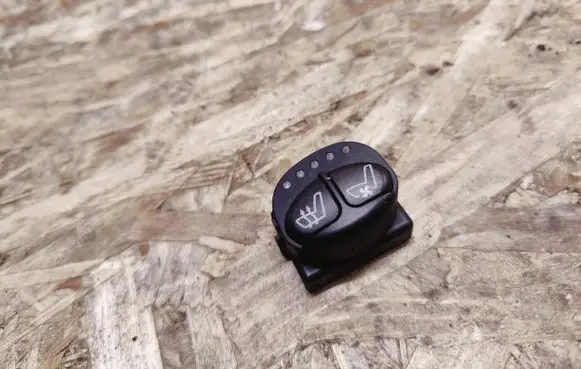 Mercedes-Benz S W220 Seat heating switch 2208210658