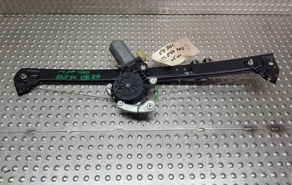 BMW X5 E53 Rear door window regulator with motor S26371282 8243806