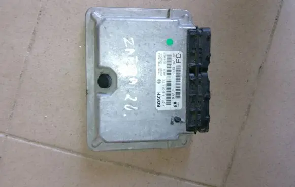 Opel Zafira A Engine control unit/module 0281010268