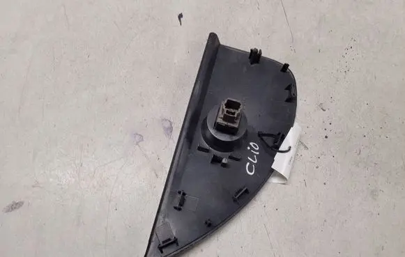 Renault Clio III Passenger airbag on/off switch 8200407591