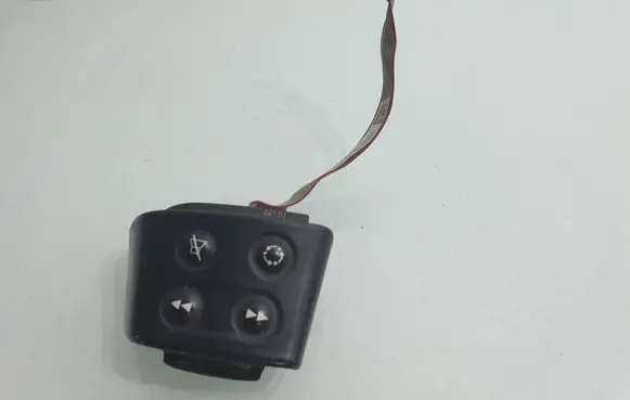 Seat Altea XL Steering wheel buttons/switches 1P0959537E