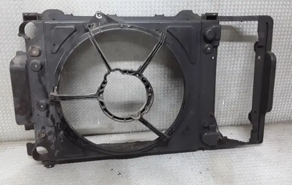 Audi A2 Radiator cooling fan shroud 8Z0121207B
