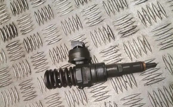 Fuel injector