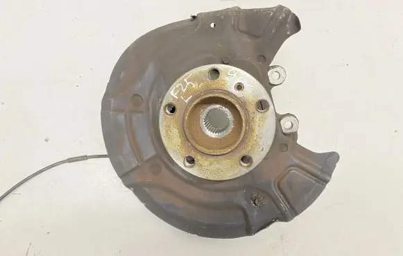 BMW X3 F25 Rear wheel hub 6797569