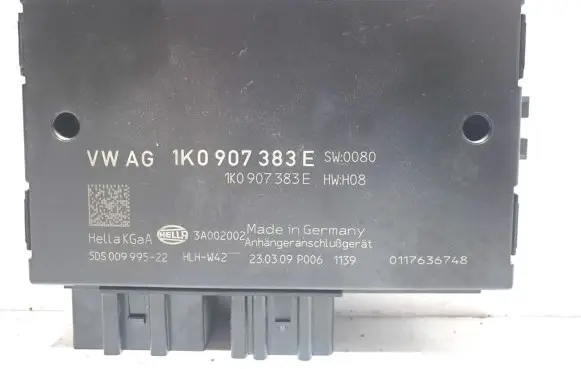 Volkswagen PASSAT CC Tow bar trailer control unit/module 1K0907383E