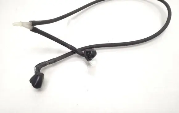 Suzuki Grand Vitara II Windshield washer spray nozzle 