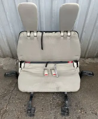 Mitsubishi Outlander Third row seats 
