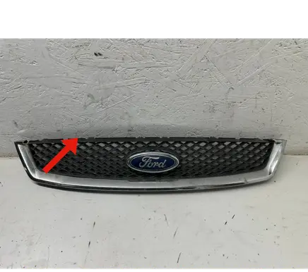 Ford Focus Front bumper upper radiator grill 4M518C436