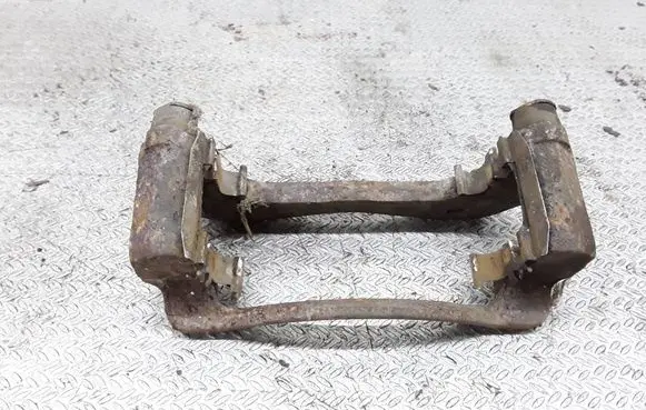 KIA Sorento Front Brake Caliper Pad/Carrier 