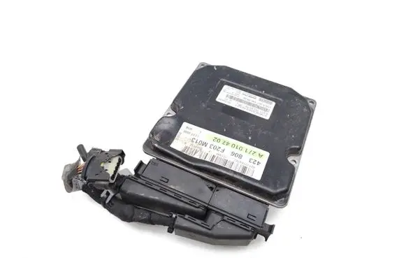Mercedes-Benz C W203 Engine control unit/module A2711538479 A0014466902 A2710104702