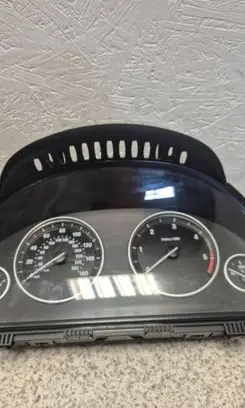 BMW 5 F10 F11 Speedometer (instrument cluster) 25811511 9255591 1000103460