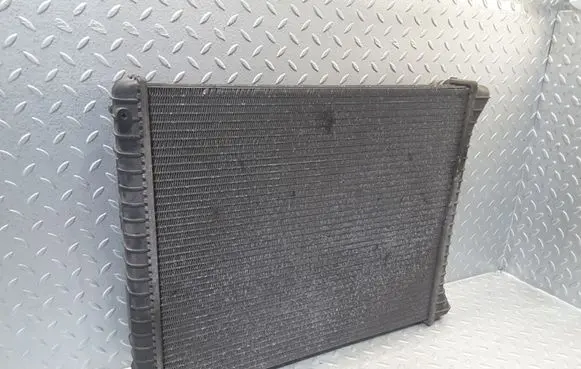 Audi A2 Coolant radiator 8Z0121251D