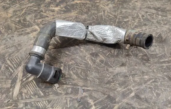 Ford Fusion II Engine coolant pipe/hose