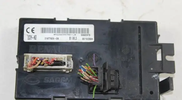 Renault Trafic II (X83) Comfort/convenience module P8200399798J 00632378 216778263A