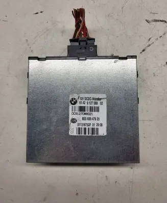 BMW 3 E90 E91 Voltage converter inverter 9127088 8ES00947920 0113167527